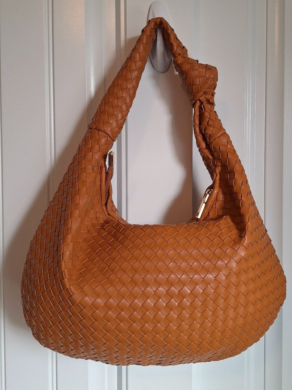 Melie Bianco Brigitte Woven Faux Leather Shoulder Bag Natural (Pen marks inside) - Picture 5 of 14